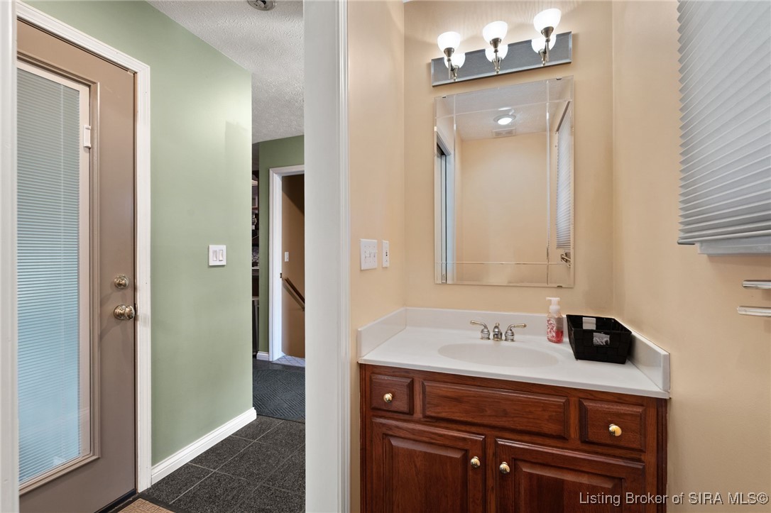 5914 West Luther Road Floyds Knobs, IN 47119 - Photo 51 of 97