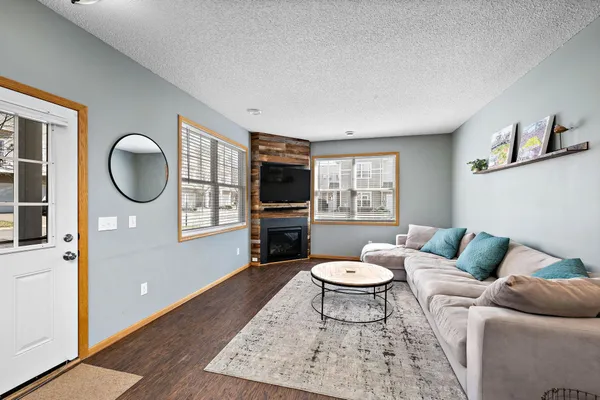 $285,000 | 19741 Escort Trail, Farmington, MN 55024