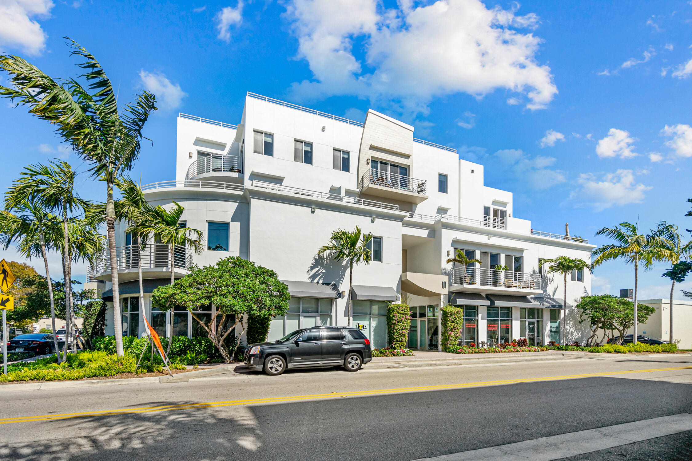 111 Southeast 2nd Street, Unit 401 Delray Beach, FL 33444 - Photo 31 of 38 a view of a building with a street