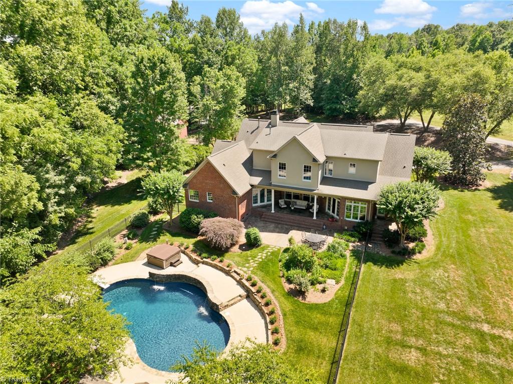 350 Abbotts Crossing High Point, NC 27265 - Photo 4 of 46
