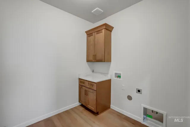 $379,900 | 910 23rd Avenue East, Jerome, ID 83338