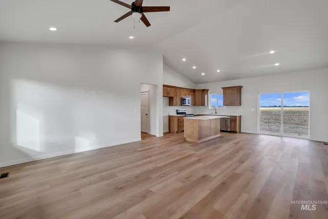 $379,900 | 910 23rd Avenue East, Jerome, ID 83338