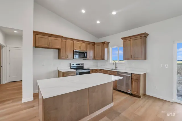 $379,900 | 910 23rd Avenue East, Jerome, ID 83338