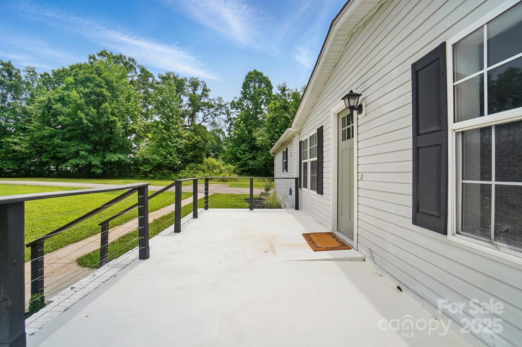 12382 Ritchie Road Midland, NC 28107 - Photo 3 of 30 Gallery Image 3