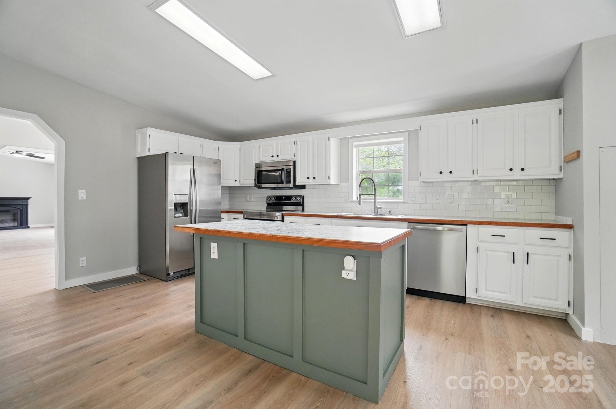 12382 Ritchie Road Midland, NC 28107 - Photo 7 of 30 Gallery Image 7