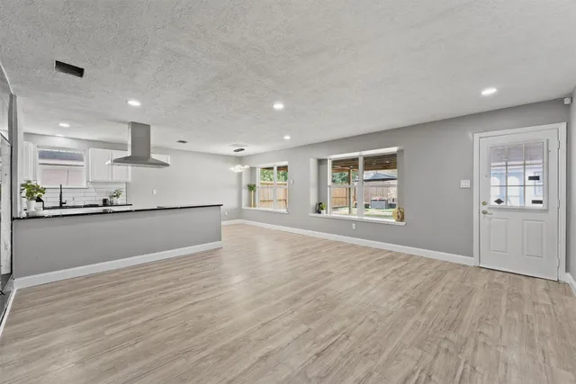 $260,000 | 6618 Castleview Lane, Houston, TX 77489