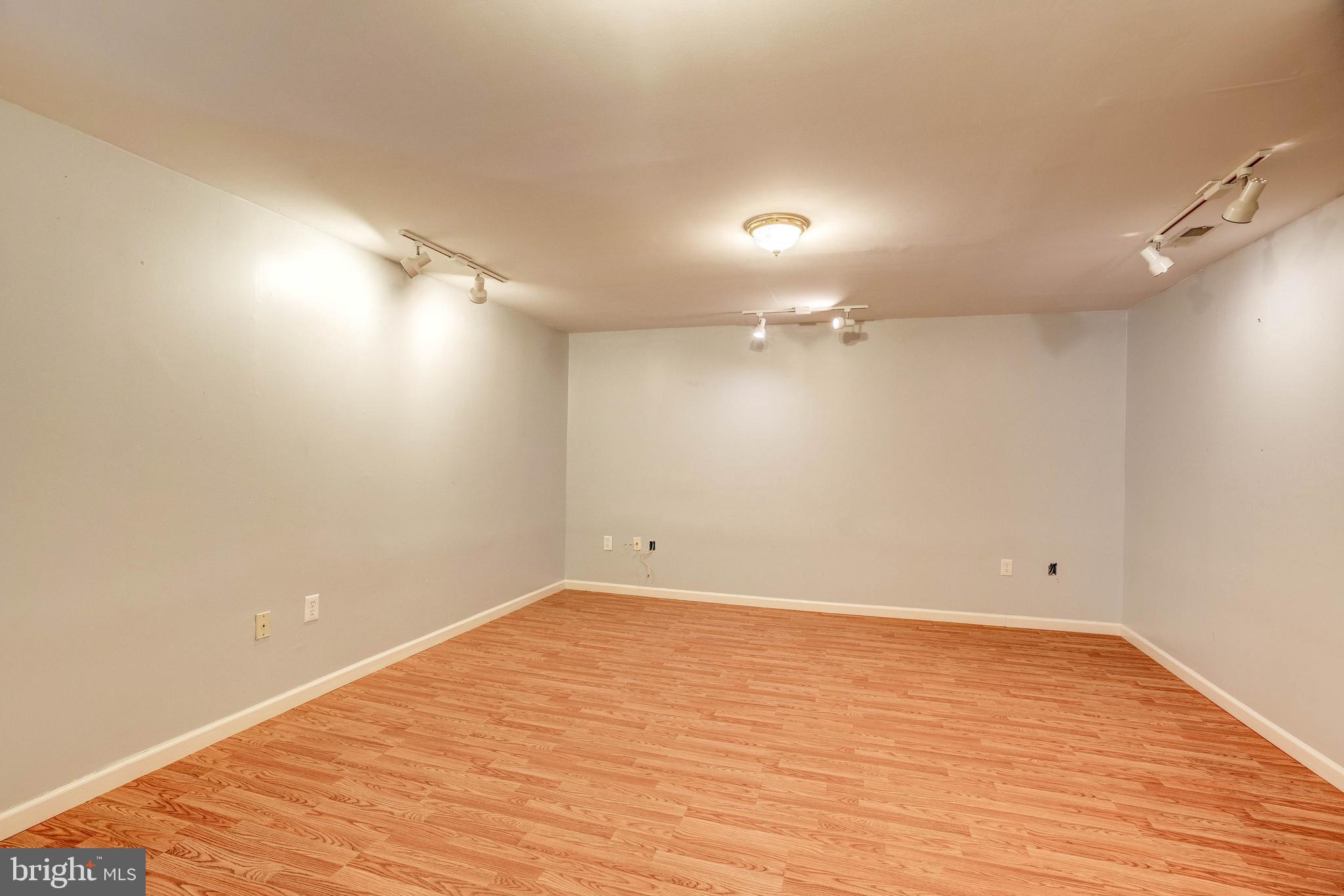 17400 Avenleigh Drive Ashton, MD 20861 - Photo 69 of 91