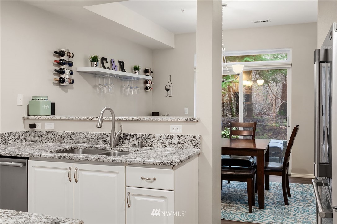 21608 9th Avenue Southeast, Unit B103 Bothell, WA 98021 - Photo 5 of 22