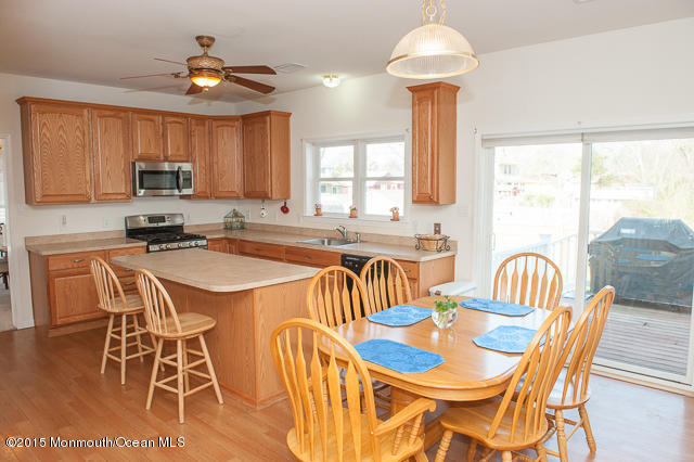 10 Cross Trees Road Brick, NJ 08723 - Photo 7 of 24 eat-in kitchen