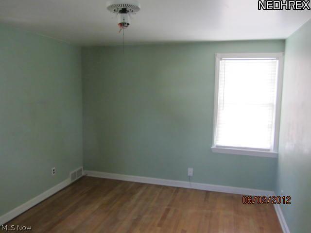 1158 Argonne Road Cleveland, OH 44121 - Photo 8 of 10