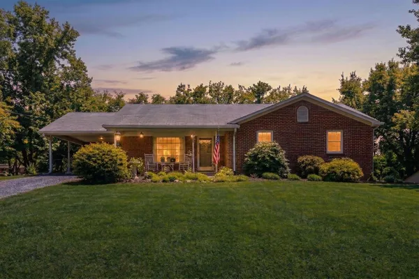 $365,000 | 39 Our Lane, Stuarts Draft, VA 24477