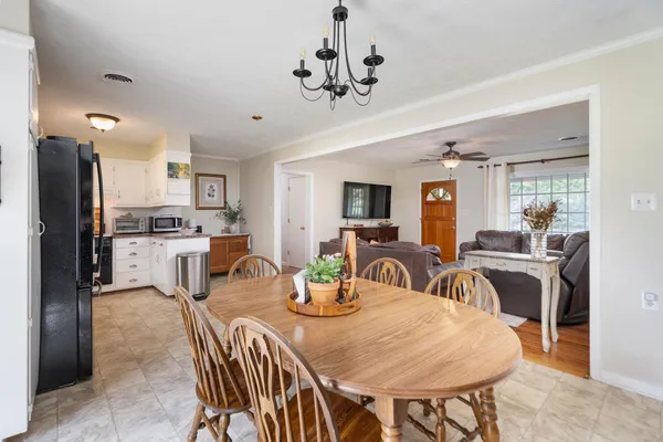 $365,000 | 39 Our Lane, Stuarts Draft, VA 24477