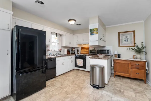 $365,000 | 39 Our Lane, Stuarts Draft, VA 24477