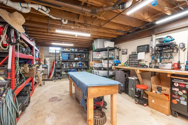 $365,000 | 39 Our Lane, Stuarts Draft, VA 24477