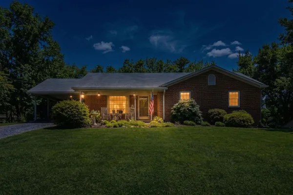 $365,000 | 39 Our Lane, Stuarts Draft, VA 24477