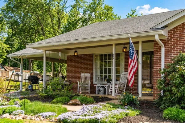 $365,000 | 39 Our Lane, Stuarts Draft, VA 24477