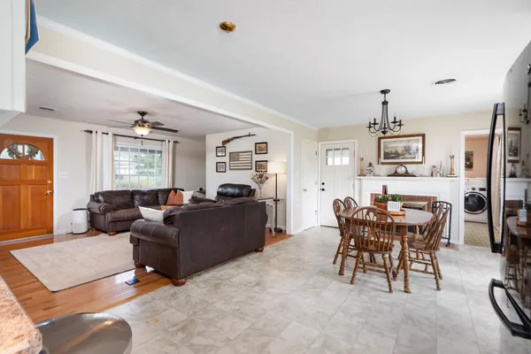 $365,000 | 39 Our Lane, Stuarts Draft, VA 24477