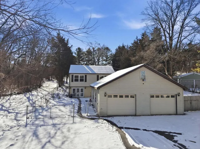 $264,900 | 6961 Hiatt Drive, Rockford, IL 61114