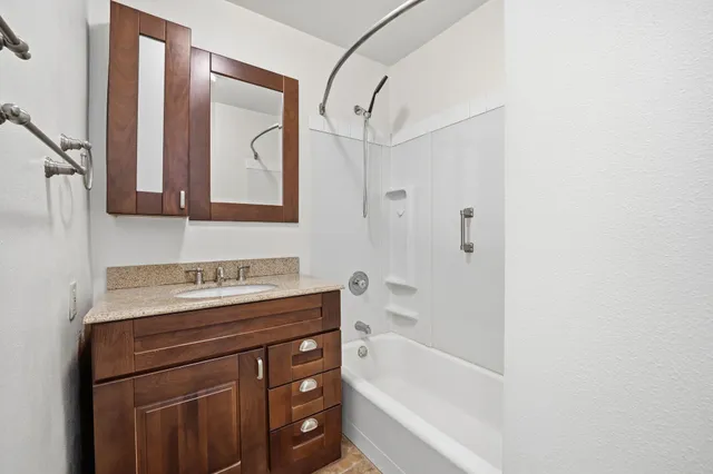 $264,900 | 6961 Hiatt Drive, Rockford, IL 61114