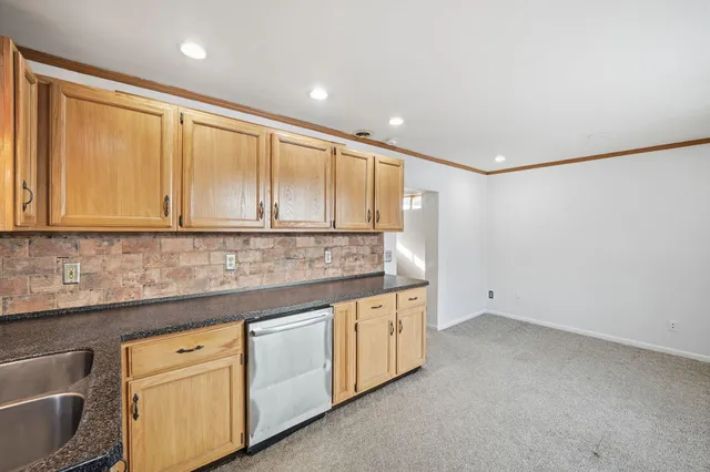 $264,900 | 6961 Hiatt Drive, Rockford, IL 61114