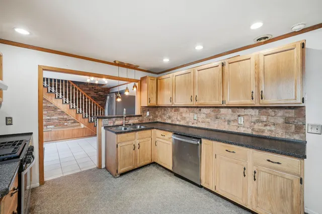 $264,900 | 6961 Hiatt Drive, Rockford, IL 61114