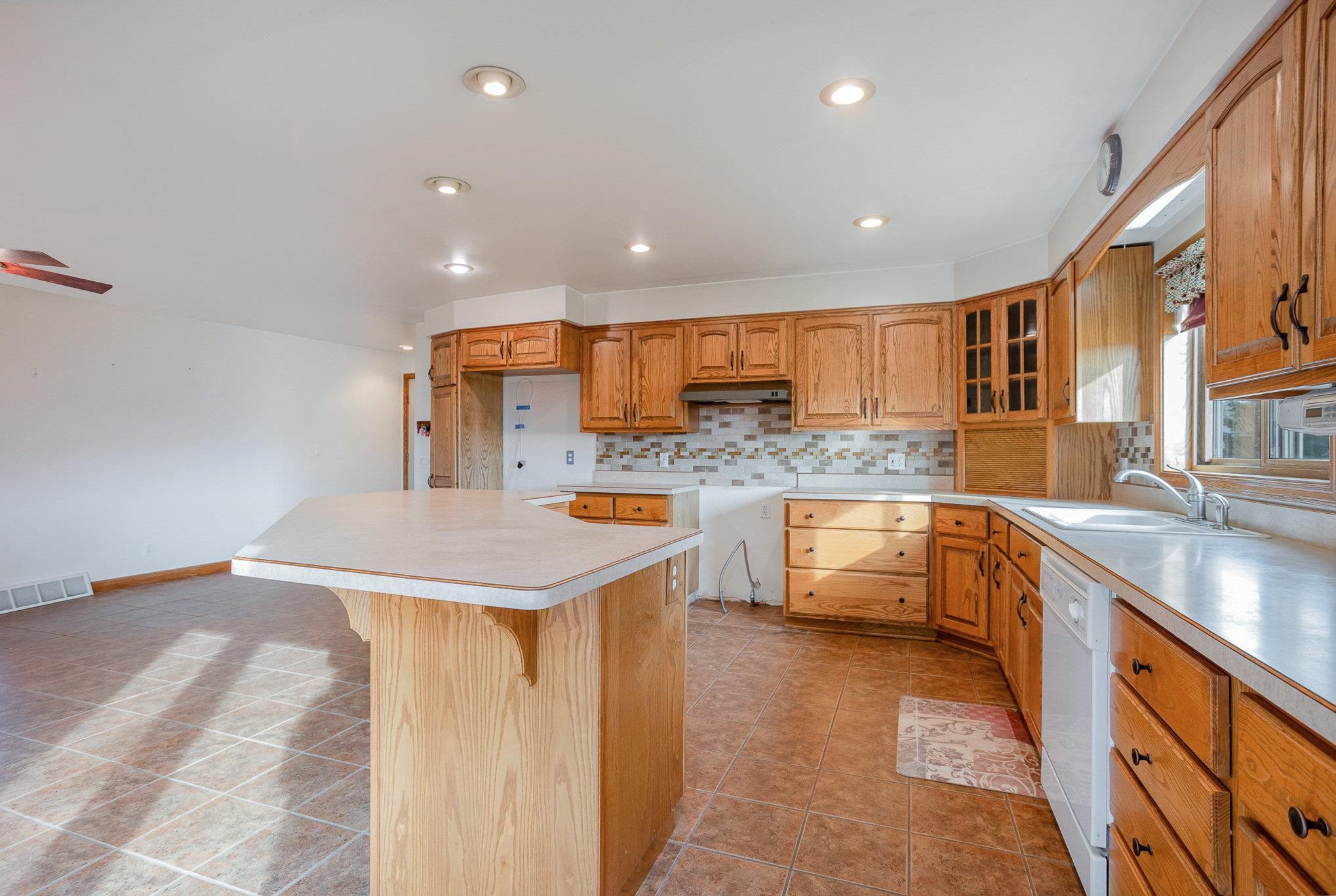 1697 South Nine Mile Road Kawkawlin, MI 48631 - Photo 9 of 21