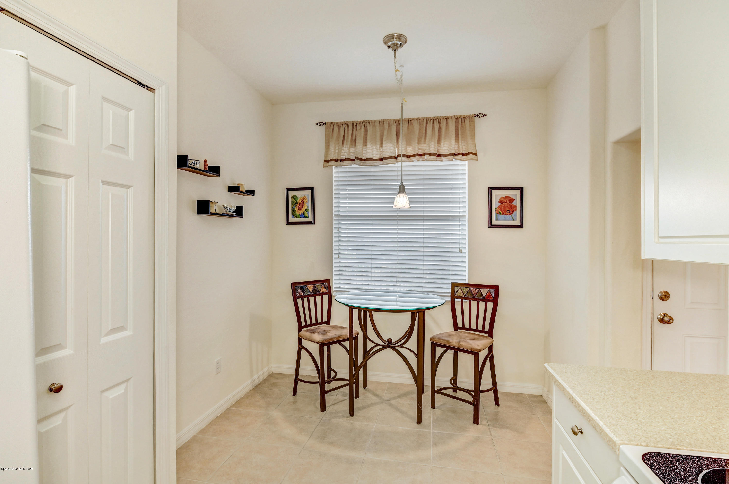6848 Toland Drive, Unit 404 Melbourne, FL 32940 - Photo 4 of 36 Eat-In Kitchen