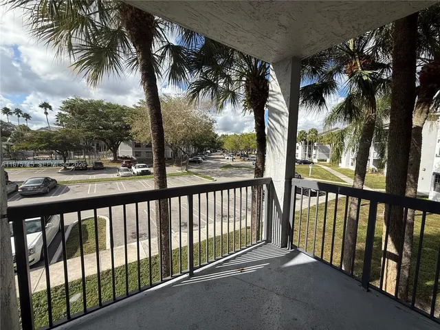 $2,450 | 11211 West Atlantic Boulevard, Unit 201, Coral Springs, FL 33071