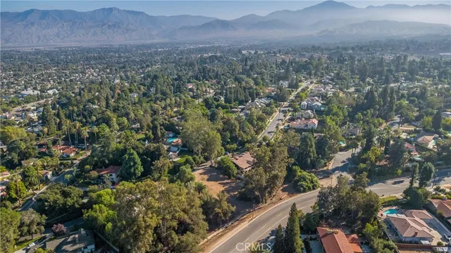 a view of a green field