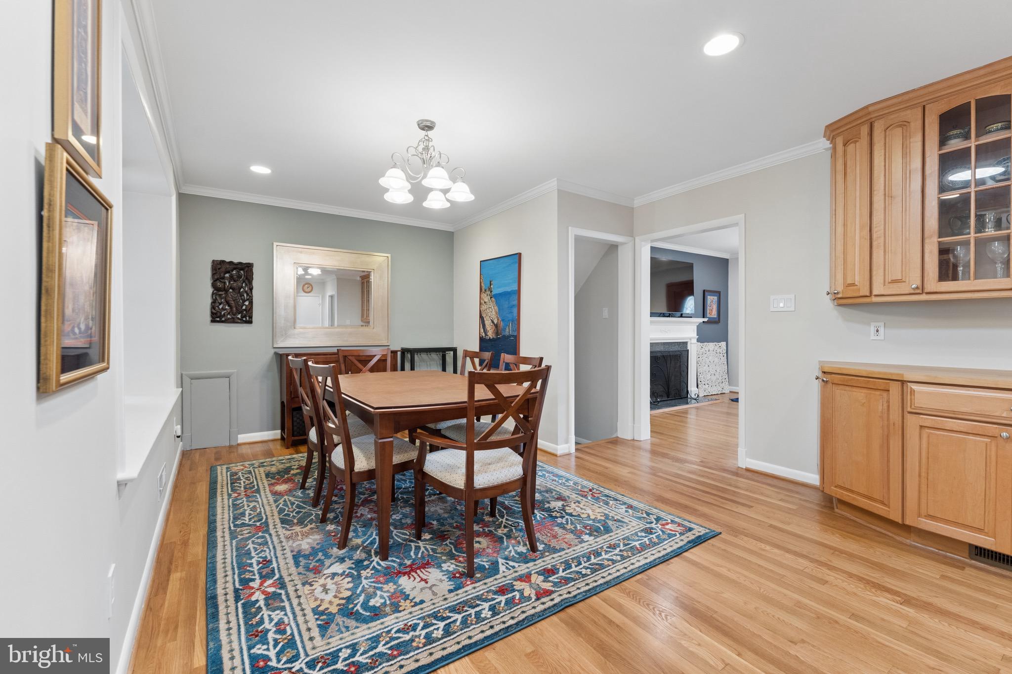 1806 Birch Road McLean, VA 22101 - Photo 11 of 61 Dining area
