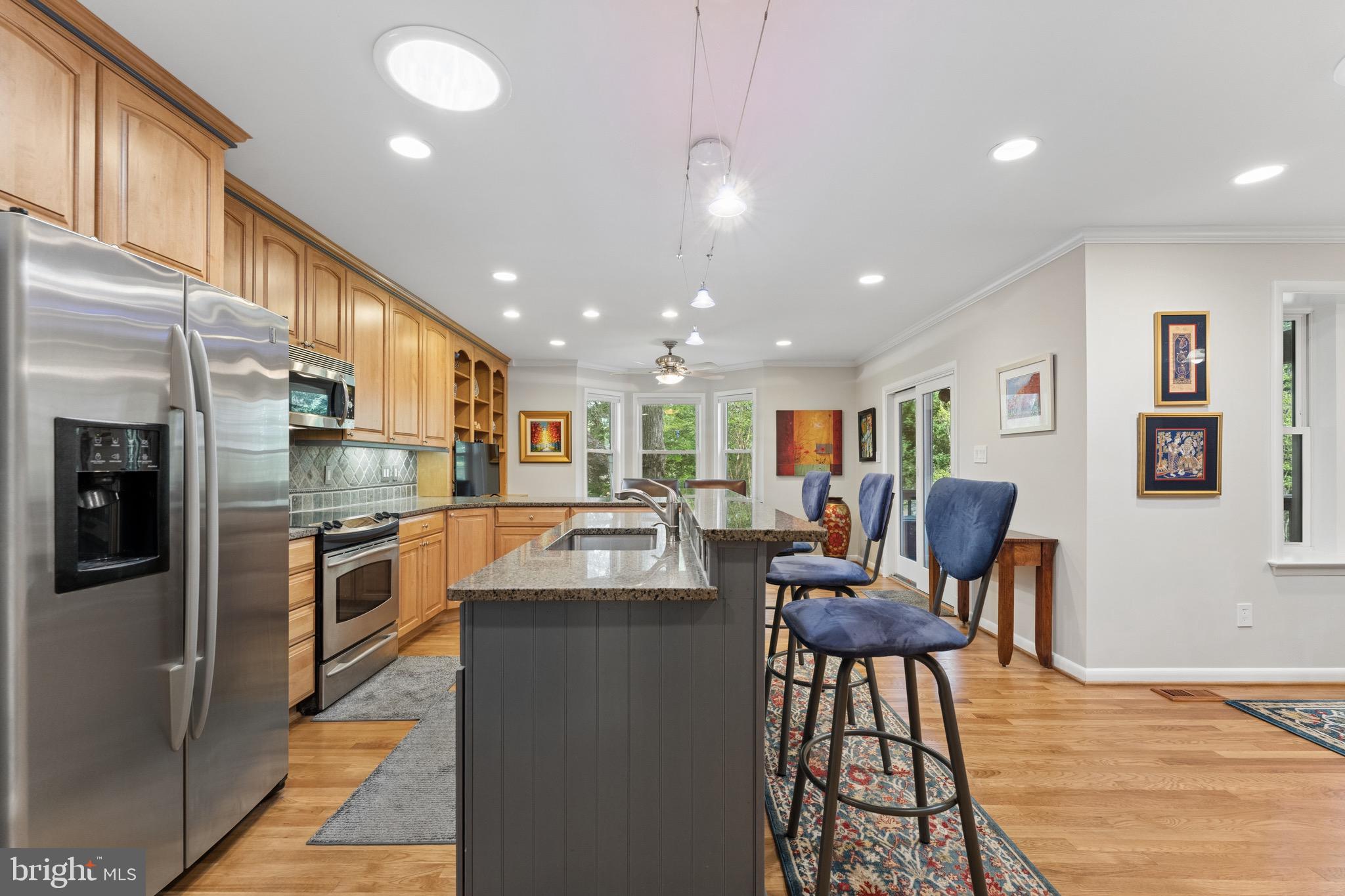 1806 Birch Road McLean, VA 22101 - Photo 19 of 61 Stainless Steel Appliances