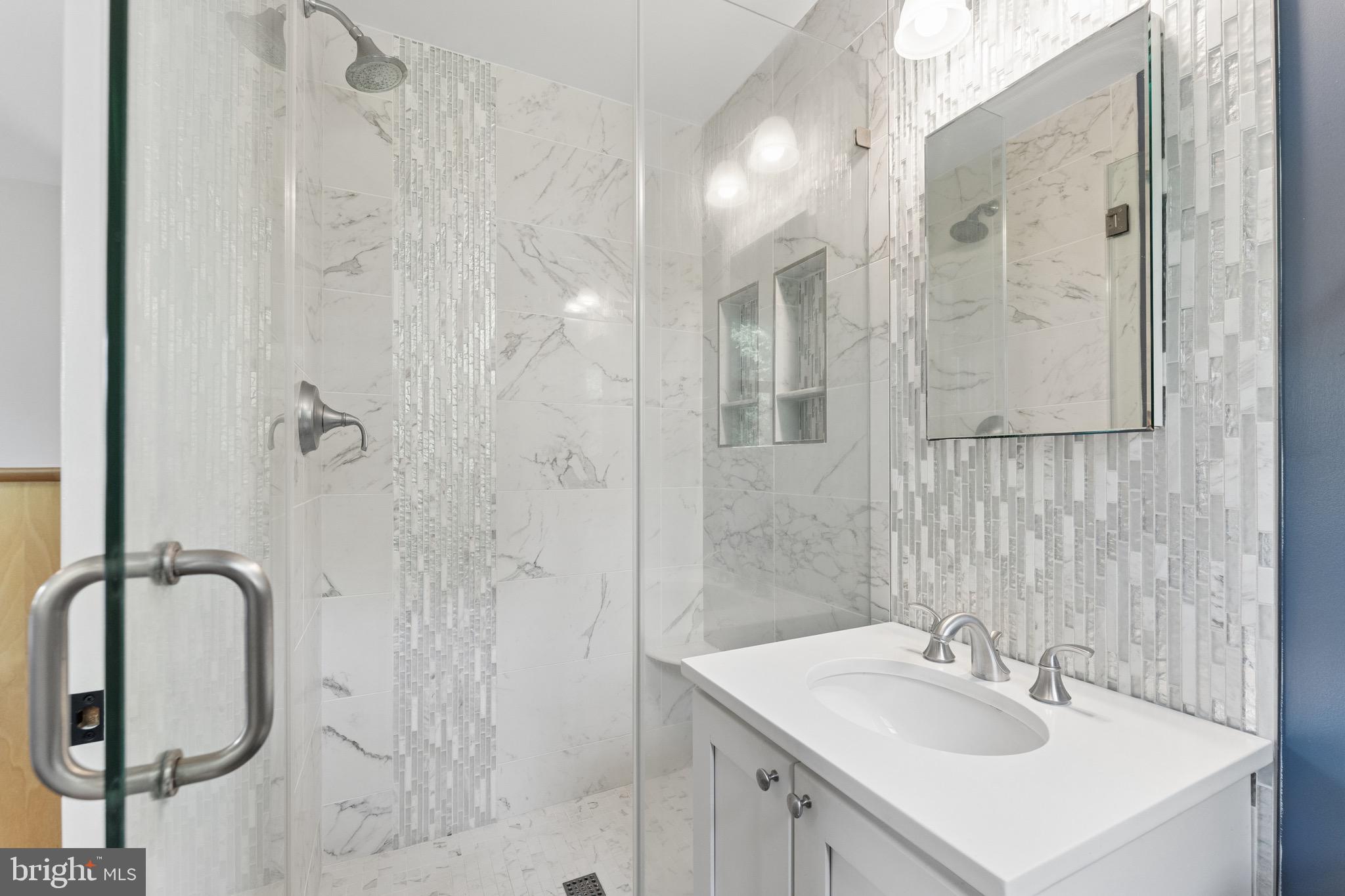 1806 Birch Road McLean, VA 22101 - Photo 28 of 61 Primary Bath