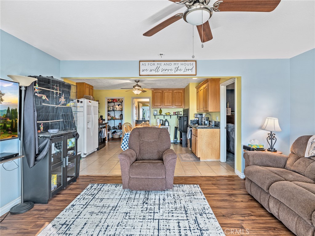 13850 Night Shade Road Apple Valley, CA 92307 - Photo 35 of 75
