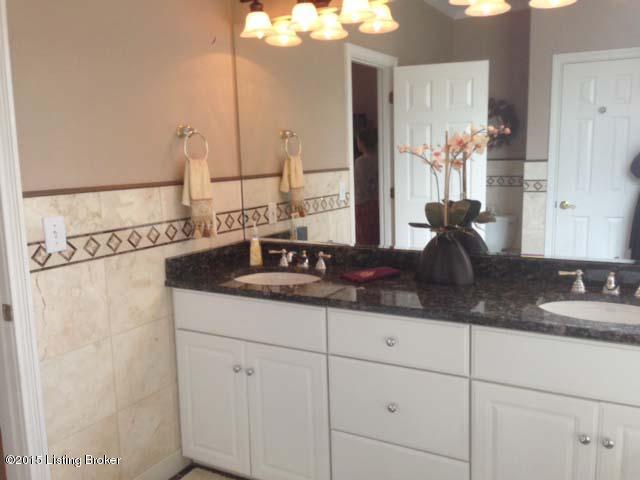 1415 Twin Ridge Road Lyndon, KY 40242 - Photo 19 of 36 mbr5