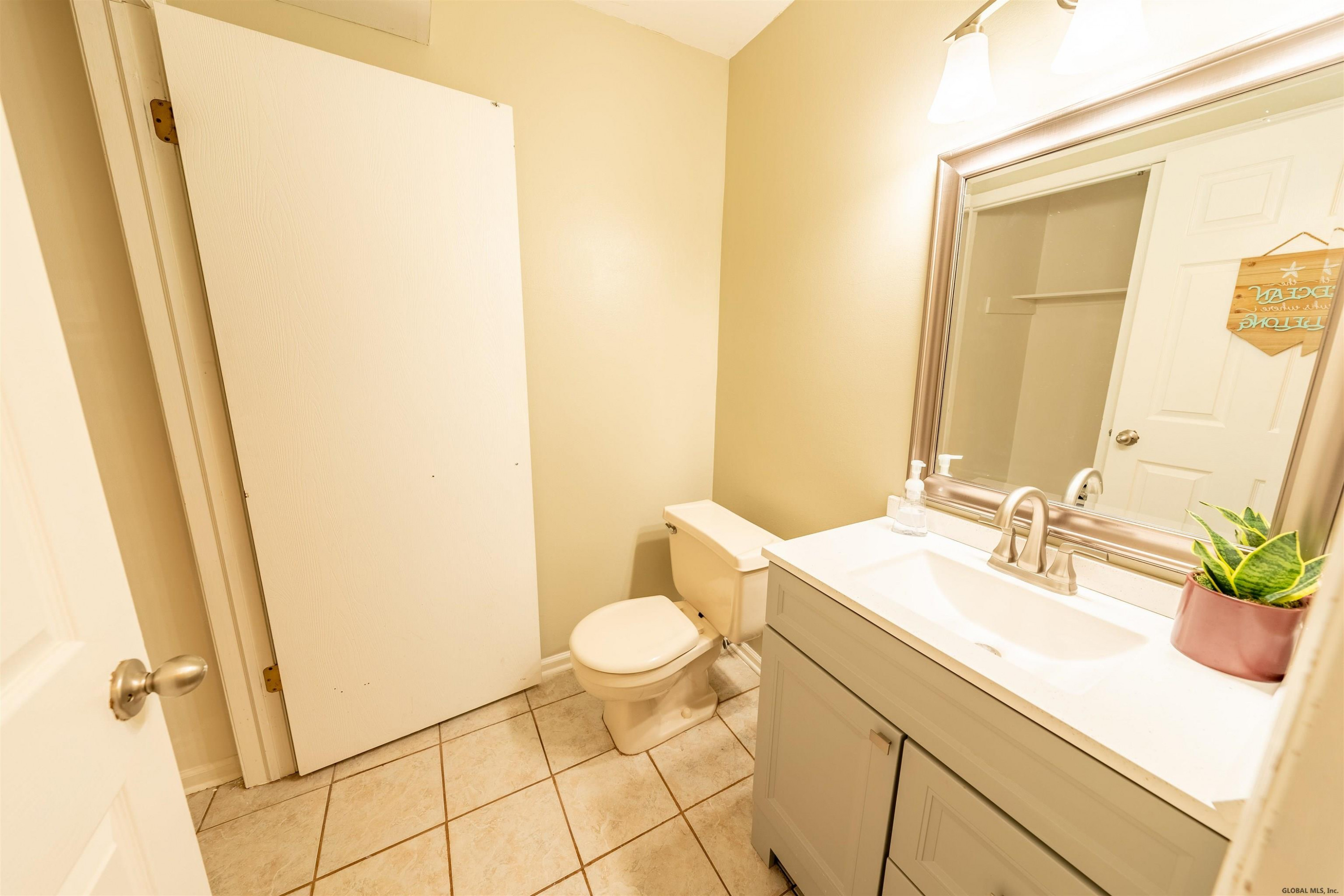 2061 Rosedale Way Guilderland, NY 12303 - Photo 21 of 33 Photo 21
