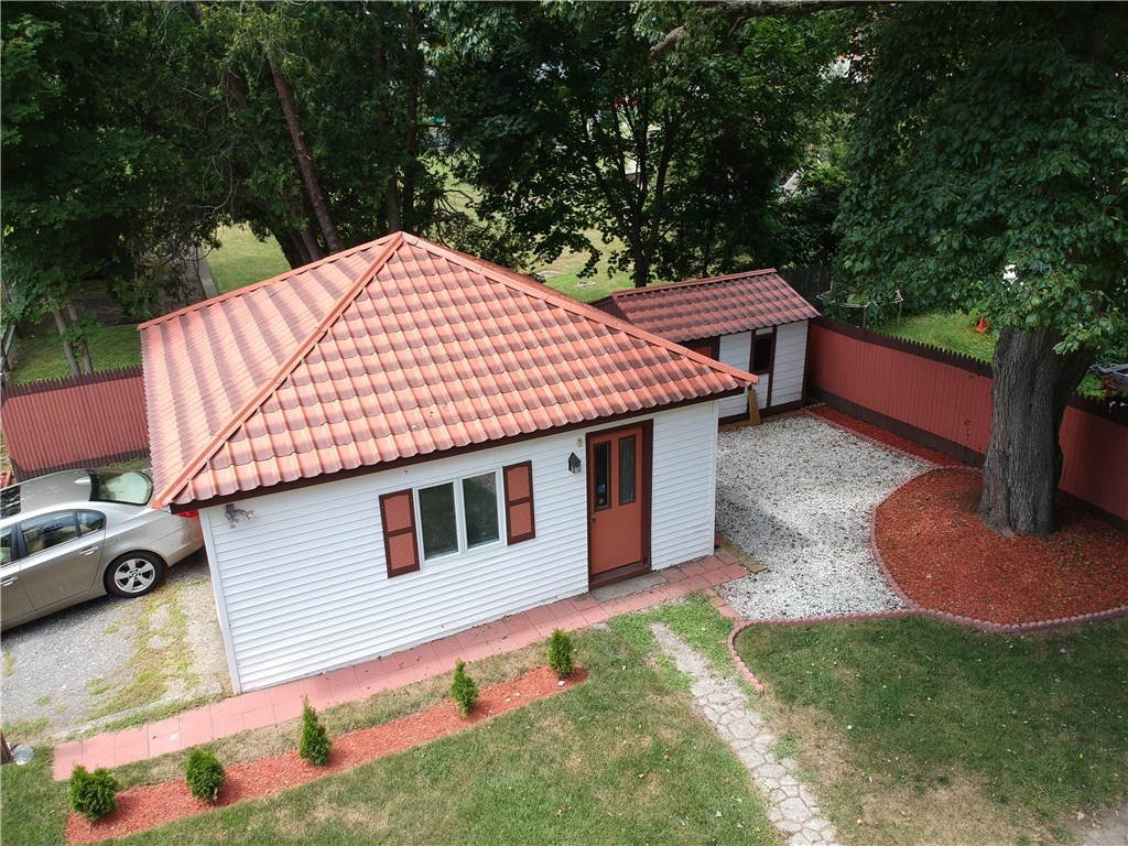 40 Ashton Road East Providence, RI 02915 - Photo 4 of 15 Gallery Image 4