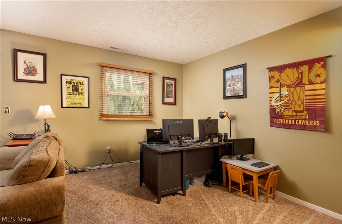 1064 Clark Road Wadsworth, OH 44281 - Photo 17 of 24 Gallery Image 17