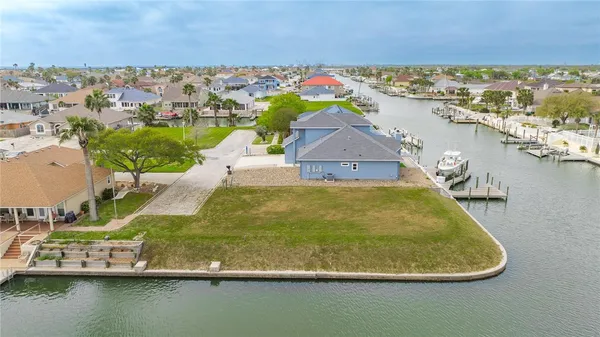 $374,900 | 110 Dolphin Court, Aransas Pass, TX 78336