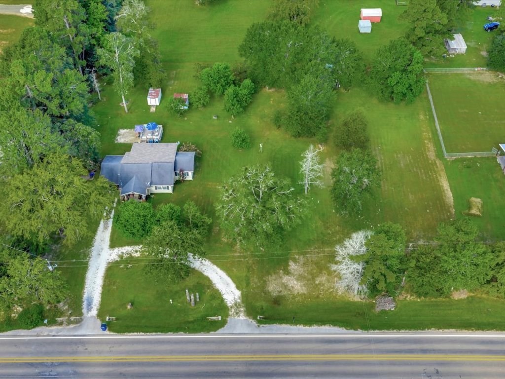 635 Oscar Berry Road Lufkin, TX 75904 - Photo 29 of 36 a view of an outdoor space and yard