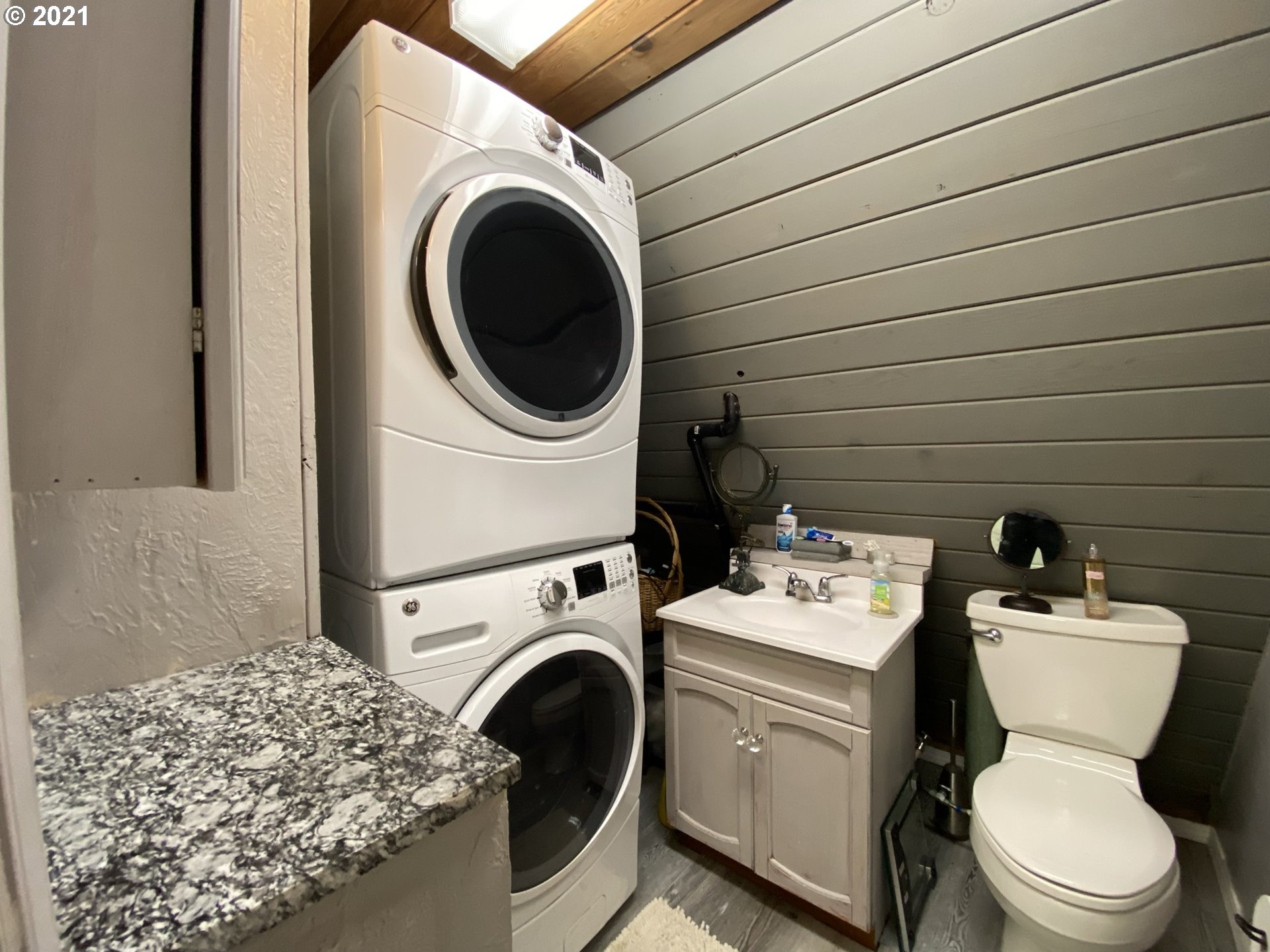41346 Deerhorn Road Springfield, OR 97478 - Photo 17 of 29 Gallery Image 17