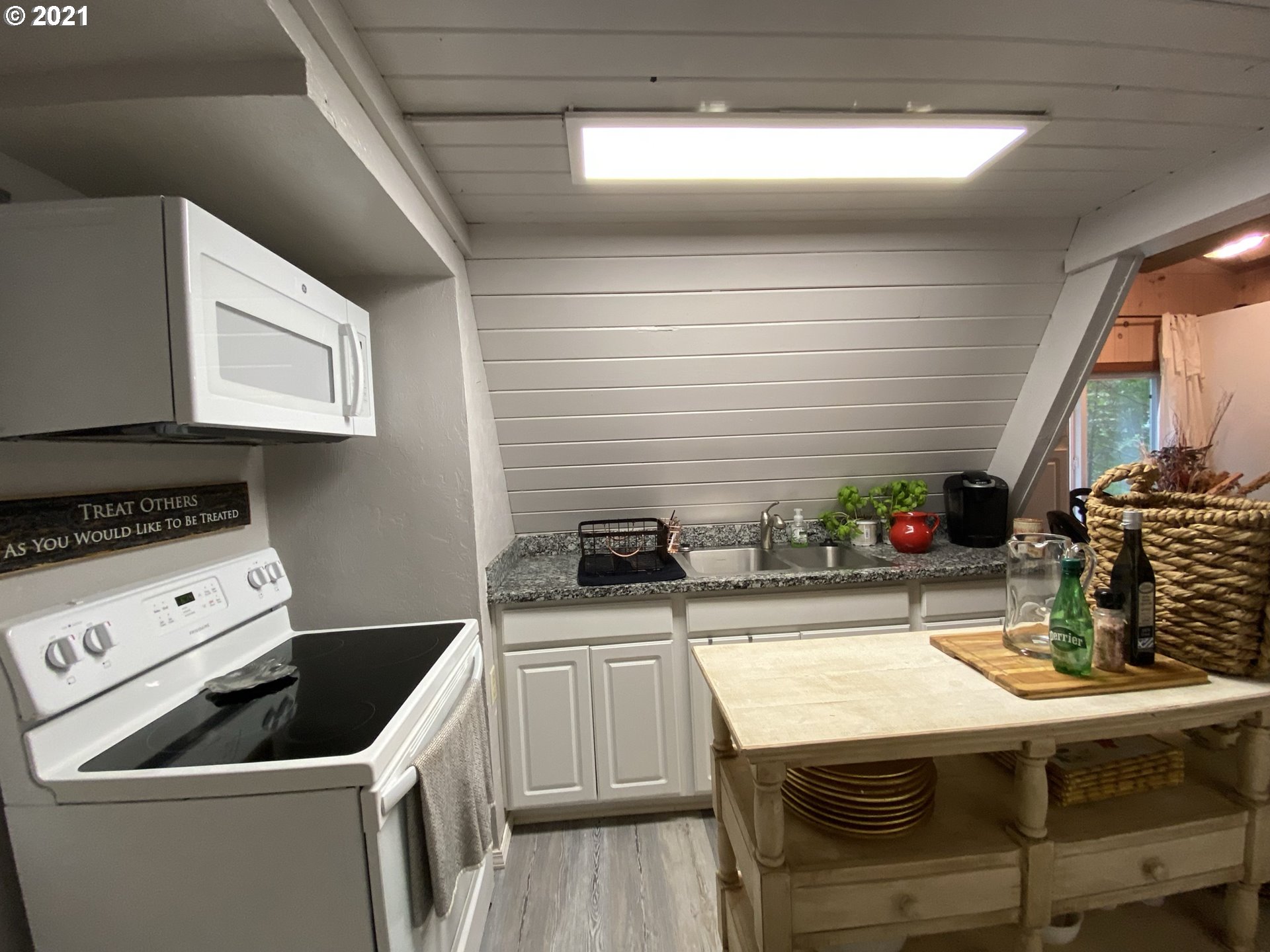 41346 Deerhorn Road Springfield, OR 97478 - Photo 21 of 29 Gallery Image 21