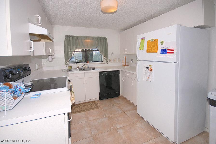 2006 Knowles Road Green Cove Springs, FL 32043 - Photo 3 of 8 Kitchen
