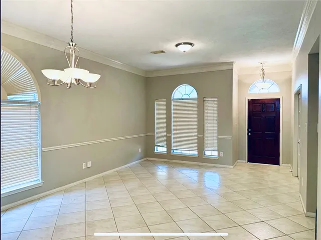 $2,000 | 13607 Mansor Drive, Houston, TX 77041
