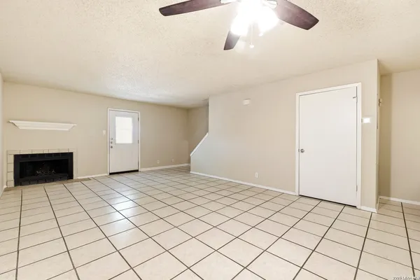 $1,095 | 4927 Ty Terrace Street, Unit 3, San Antonio, TX 78229