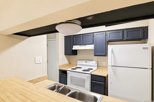 $1,095 | 4927 Ty Terrace Street, Unit 3, San Antonio, TX 78229