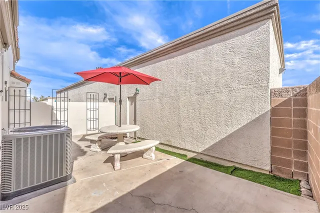 $334,990 | 337 Seine Way, Henderson, NV 89014