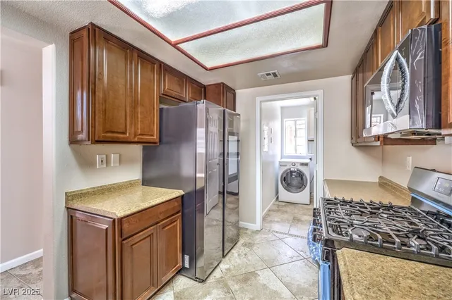 $334,990 | 337 Seine Way, Henderson, NV 89014