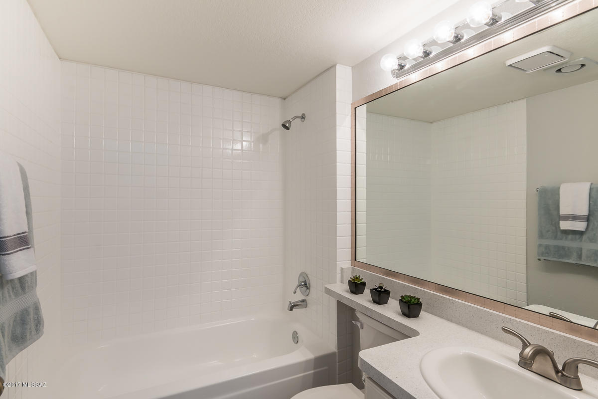 2744 North Country Club Road, Unit 102 Tucson, AZ 85716 - Photo 9 of 23