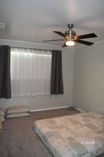 607 West Howell Avenue Ridgecrest, CA 93555 - Photo 8 of 13