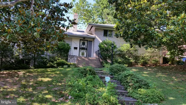 $4,800 | 5909 Lenox Road, Bethesda, MD 20817